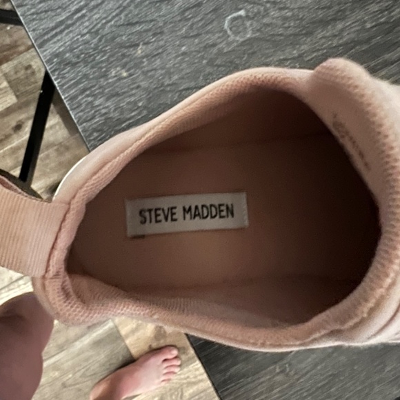 Steve Madden Lancer Street Style Sneakers - Picture 3 of 4